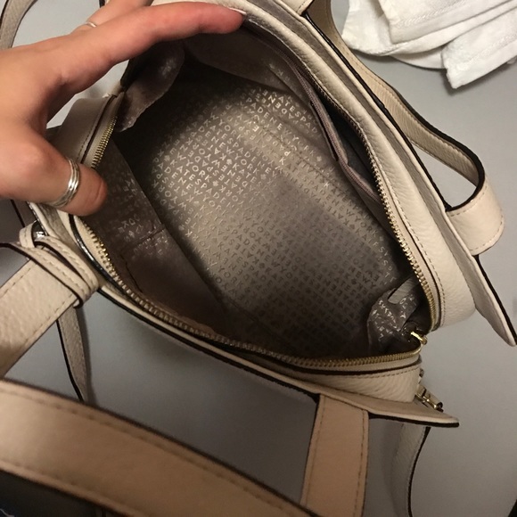 Kate Spade Cross Body - Picture 4 of 4